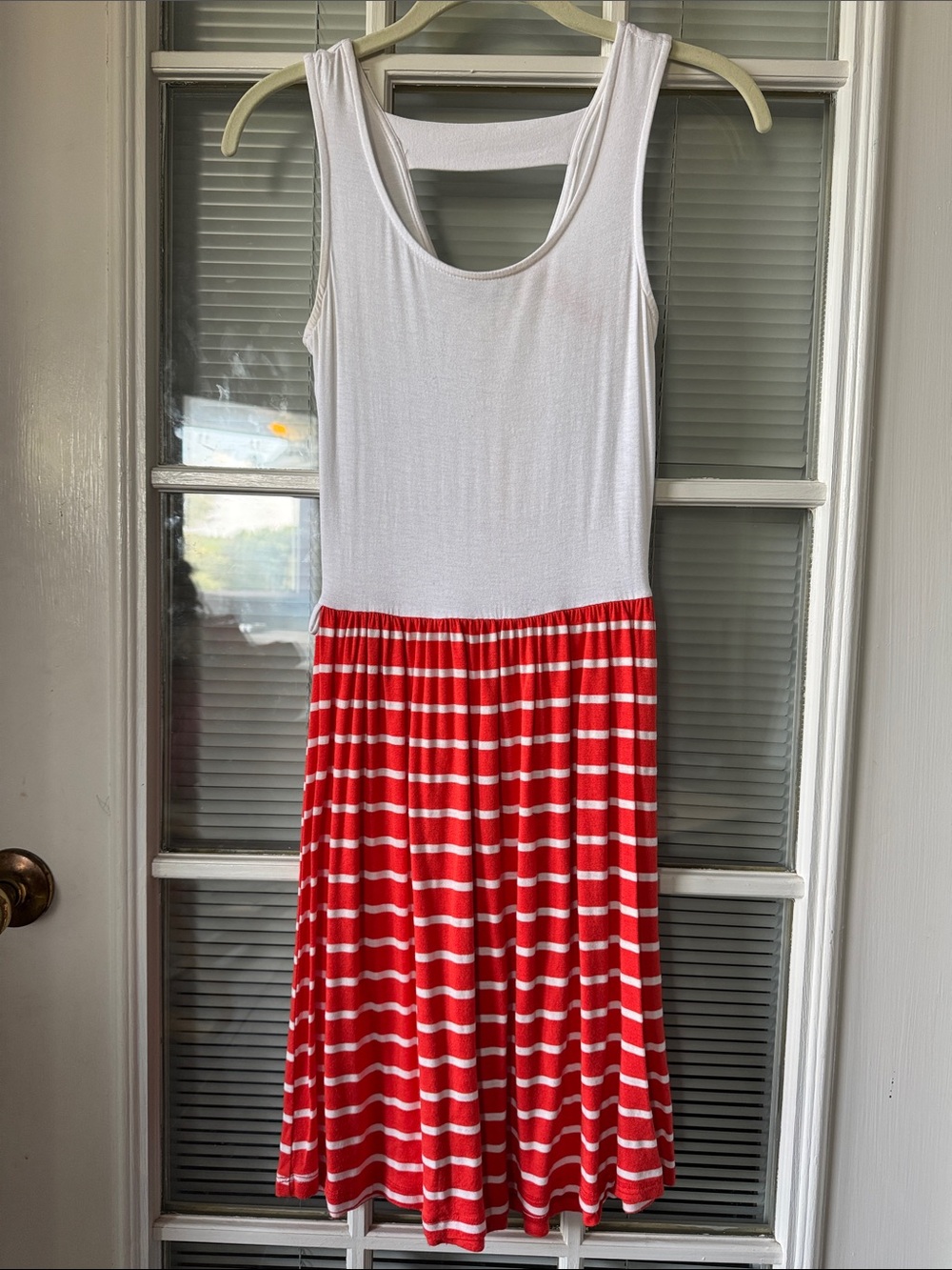 Gilli White Bodice Red & White Striped Skirt Sleeveless Dress